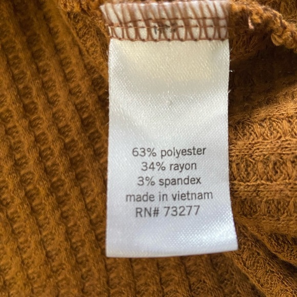 Mudd Waffle Knit Long Sleeve Knotted Front Cozy Chestnut Brown Top Size … - Picture 4 of 11